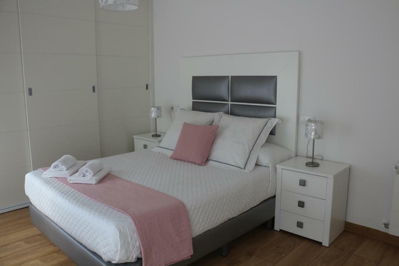 Apartamentos Roca Tarpeya トレド エクステリア 写真